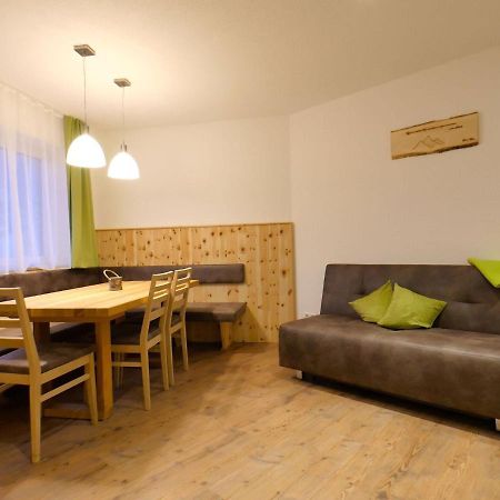 Top Holiday Flat In Fuegen Near The Ski Area 외부 사진