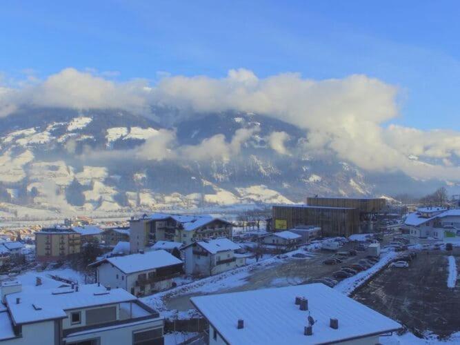 Top Holiday Flat In Fuegen Near The Ski Area 외부 사진