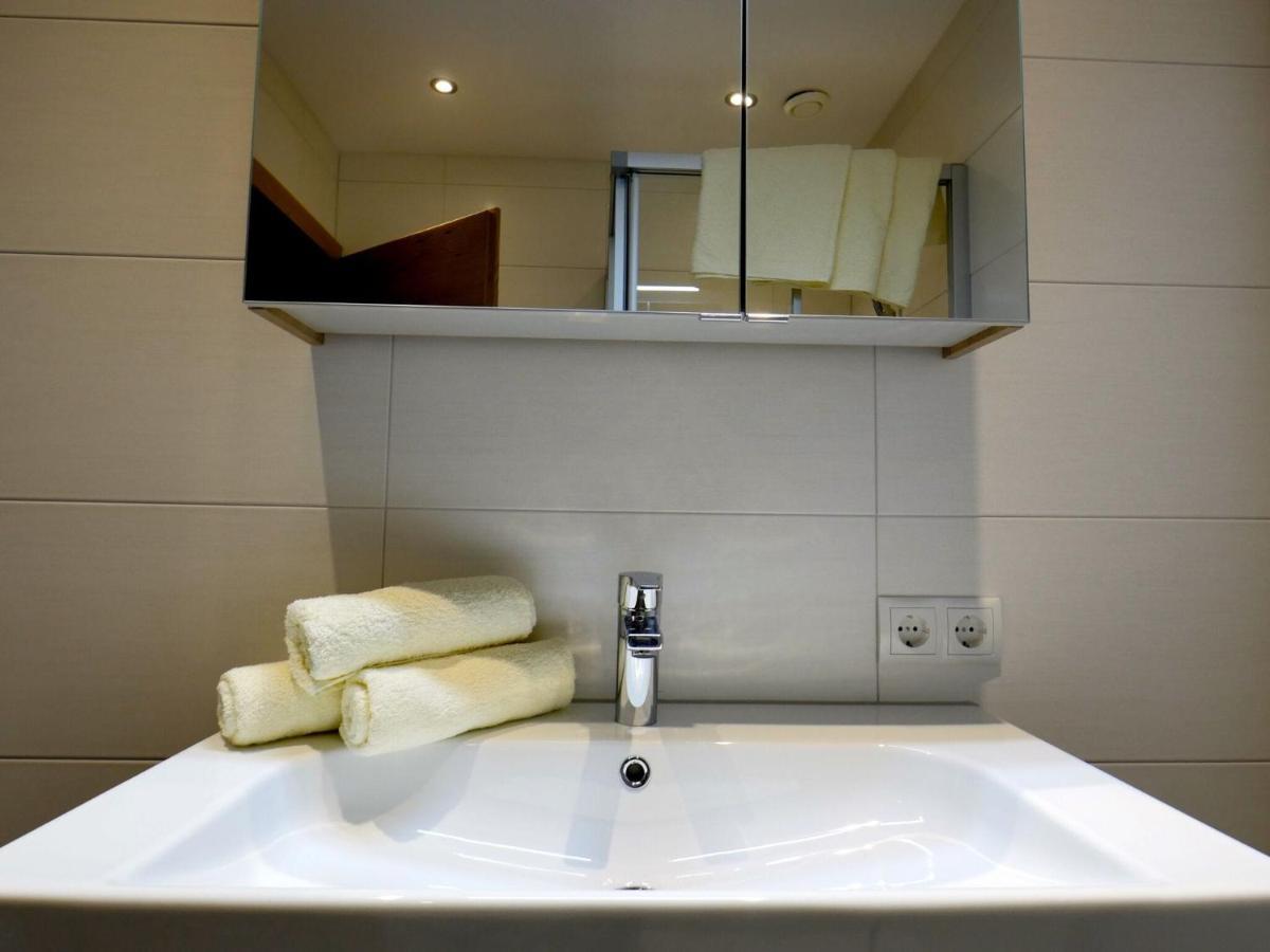 Top Holiday Flat In Fuegen Near The Ski Area 외부 사진
